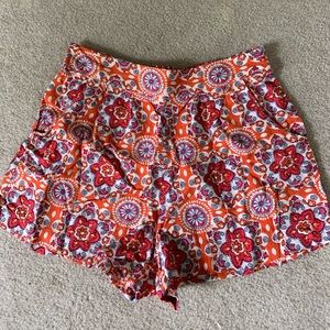 Patterned flowy shorts